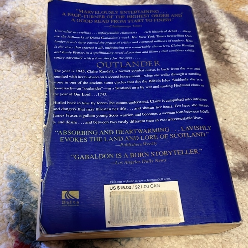 Outlander Book - Picture 3 of 3